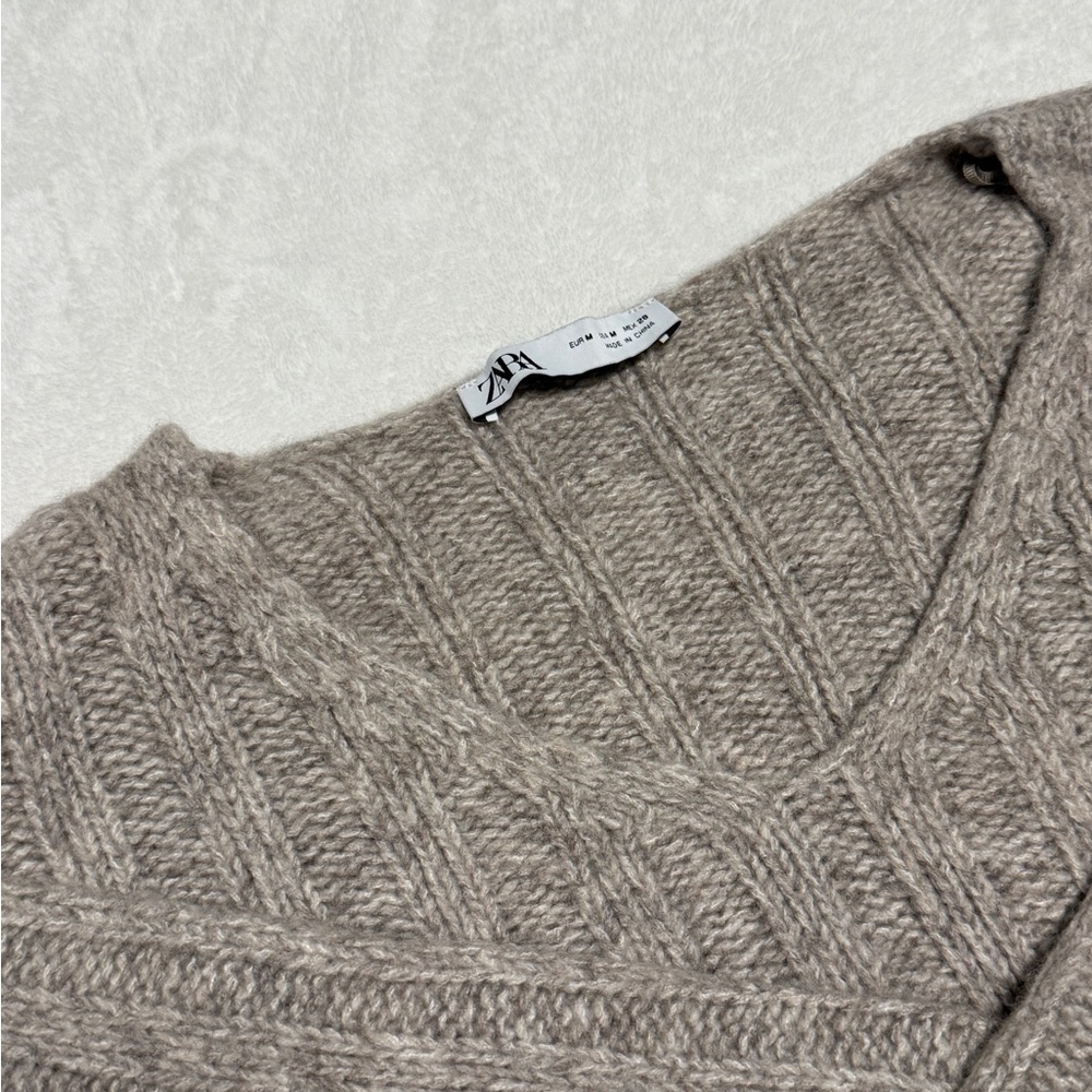 Zara V-Neck Cropped Sweater